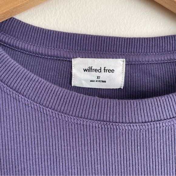 Aritzia Wilfred Free GoTo Cropped Longsleeve in Gd Deep Violet - Picture 6 of 11